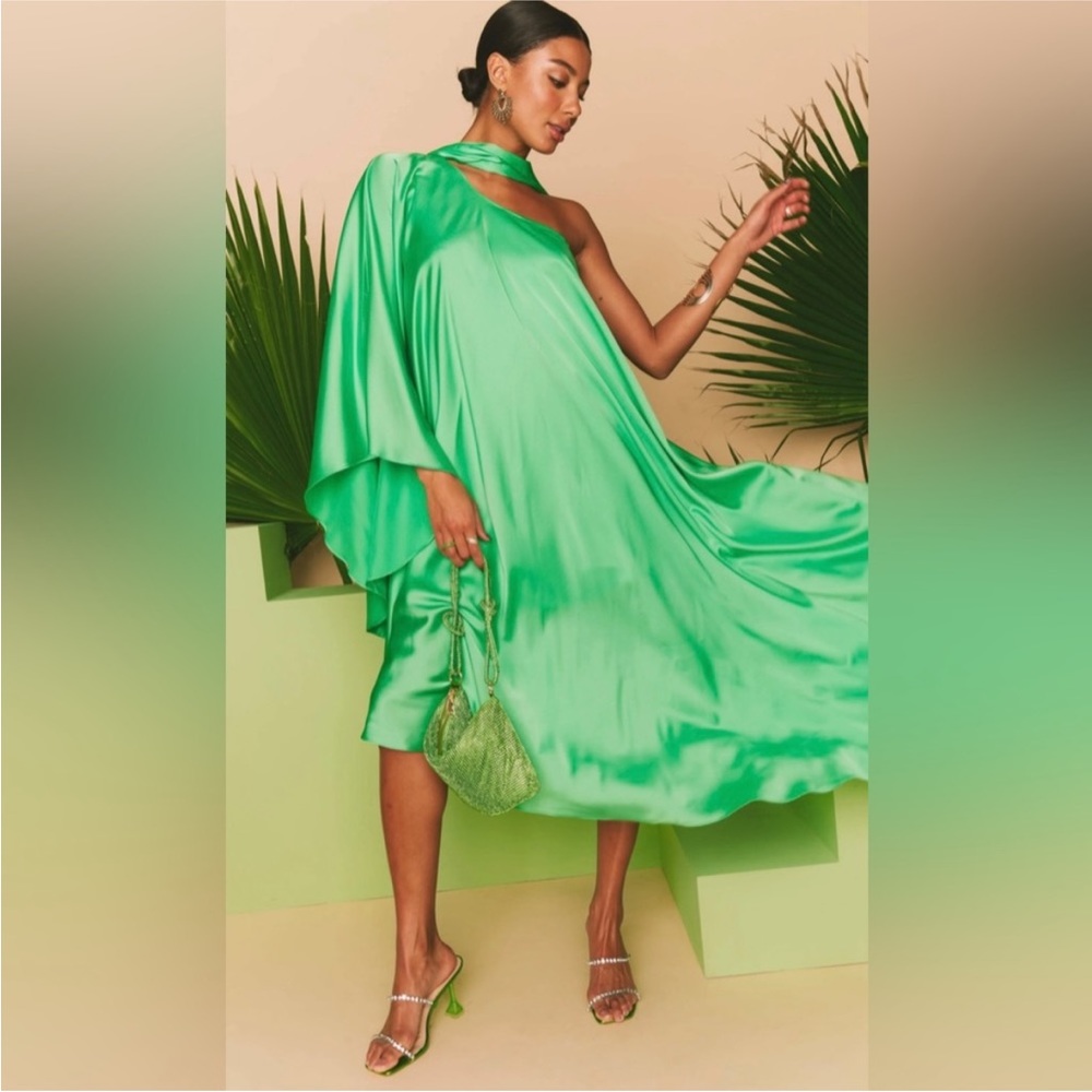 Show Me Your Mumu The Rhea One Shoulder Dress in kiwi Size Medium Like New